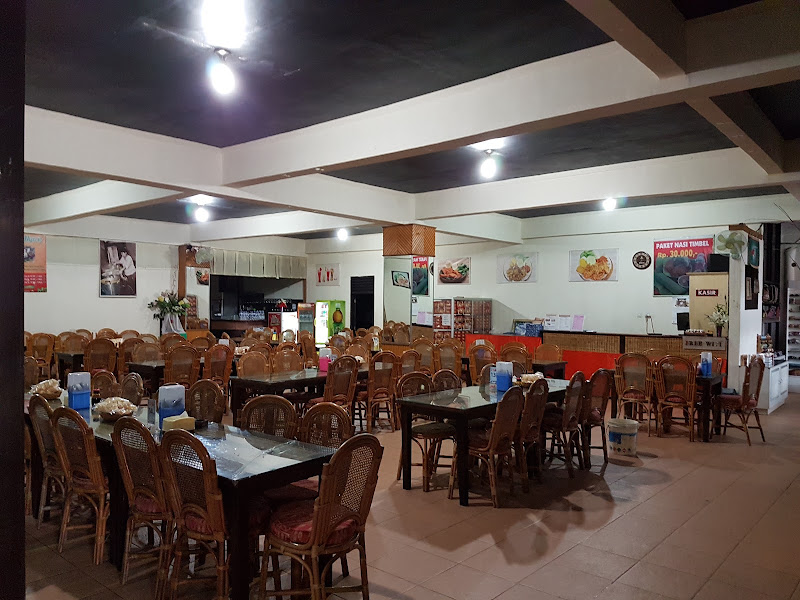 Rumah Makan Ayam Penyet Ria