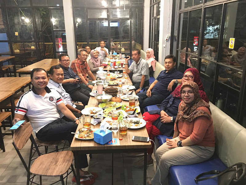 BOSSQ CAFE & RESTO